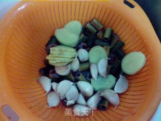 红烧段鳝的做法步骤：3