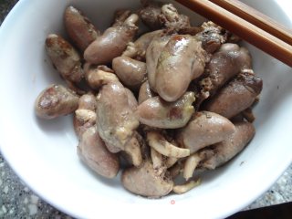 家常炒鸡心的做法步骤：4