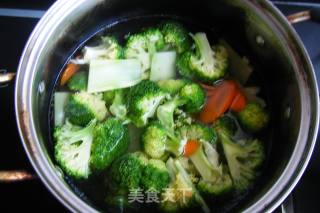 夏日快手营养菜：凉拌西兰花的做法步骤：6