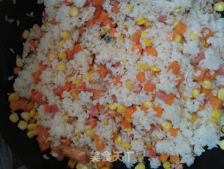 五彩纷呈-虾油三丁炒饭的做法步骤：6