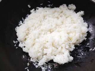 老干妈鸡蛋炒饭的做法步骤：6