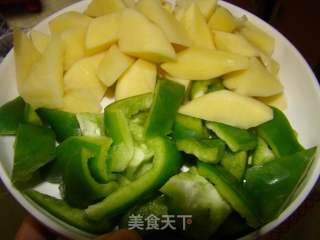 地三鲜的做法步骤：1