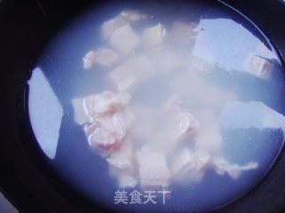 五花肉烧土豆的做法步骤：2