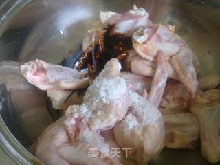 简易焖蜜汁鸡翅的做法步骤：3