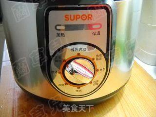 黄豆花生煲鸽爪的做法步骤：5