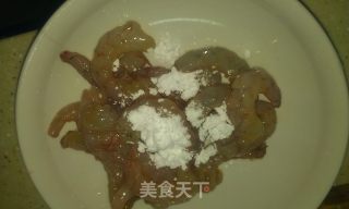 秋葵炒虾仁的做法步骤：3