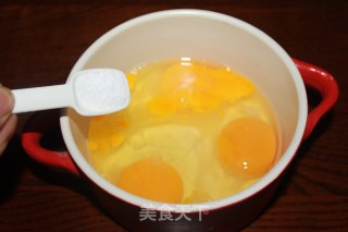 无添加做出水嫩细滑无空的【蒸水蛋】的做法步骤：1