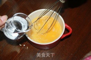 无添加做出水嫩细滑无空的【蒸水蛋】的做法步骤：2