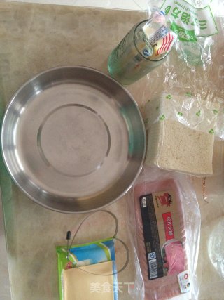 超快速爱心三文治的做法步骤：1