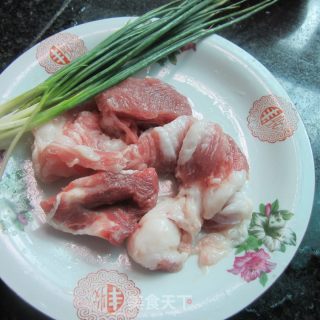 瘦肉丸子汤-----汤鲜肉糯的做法步骤：1