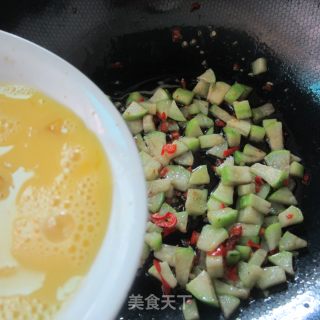 丝瓜丁炒蛋-------简单家常菜的做法步骤：5