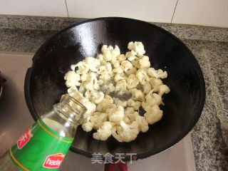 蚝油青椒炒花菜的做法步骤：5