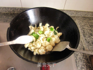 蚝油青椒炒花菜的做法步骤：7