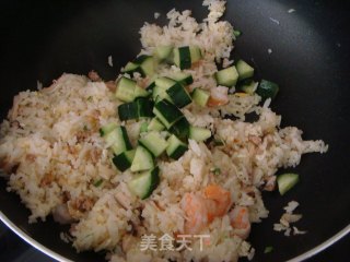 剩料巧做“芝士焗海鲜炒饭”的做法步骤：8