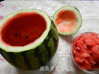 西瓜盅的做法步骤：1