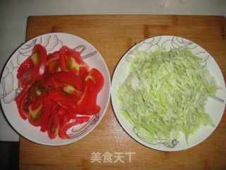 西红柿炒圆白菜的做法步骤：1