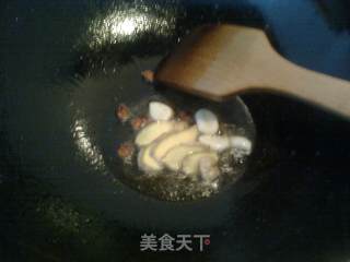 葱烧鲫鱼的做法步骤：4