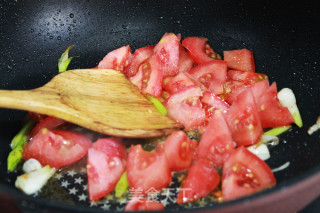 番茄滑蛋牛肉饭的做法步骤：5