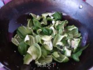 木须鸡蛋炒辣椒的做法步骤：4