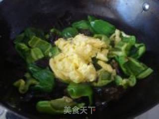 木须鸡蛋炒辣椒的做法步骤：6