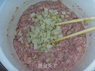 梅菜笋干大肉包的做法步骤：4