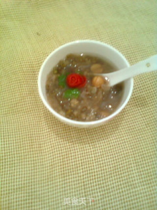 银耳绿豆莲子汤的做法步骤：6