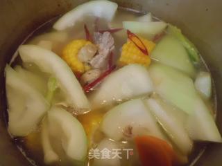 玉米排骨汤的做法步骤：5