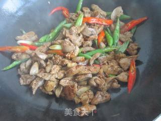 杭椒炒鸡肝的做法步骤：10