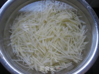酸辣土豆丝的做法步骤：4