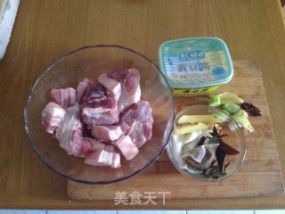 红烧肉的做法步骤：1