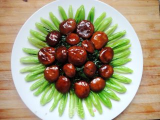 张炎家的美味家常小炒之一------蚝油香菇扒小青菜的做法步骤：12