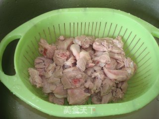子鸭焖花菜的做法步骤：4