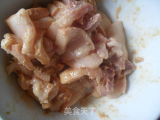 苦笋炒肉的做法步骤：3