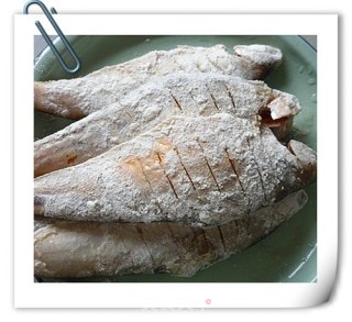 两吃马口鱼——（酥炸+红烧）的做法步骤：4