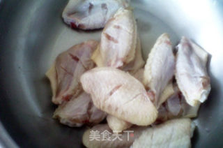 蕃茄烧鸡中翅的做法步骤：2