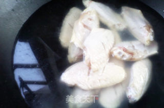 蕃茄烧鸡中翅的做法步骤：3