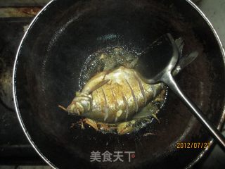 红烧武昌鱼的做法步骤：3