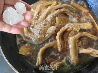 红烧鸭掌的做法步骤：11