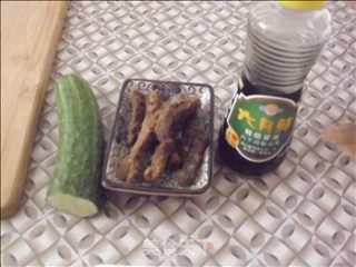 牛肉干炒黄瓜的做法步骤：1