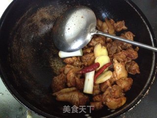惊艳四座的炖菜——玉米土豆啤酒鸡的做法步骤：16