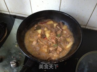 惊艳四座的炖菜——玉米土豆啤酒鸡的做法步骤：25