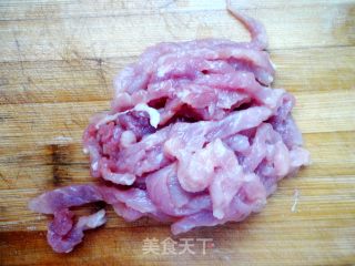 简单快速的美味家常小炒之------青椒炒肉丝的做法步骤：3