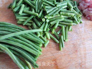 肉丝豇豆的做法步骤：1