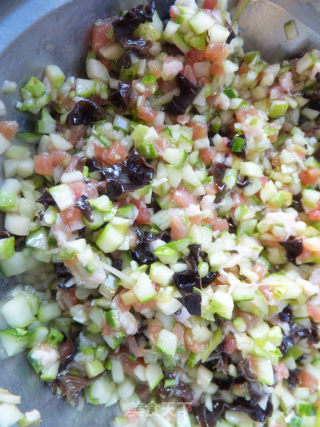 全黑豆面粉饺子的做法步骤：1