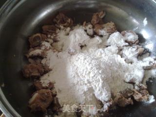 菠萝焗排骨的做法步骤：3