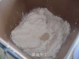 软软的巧克力豆面包哦的做法步骤：1