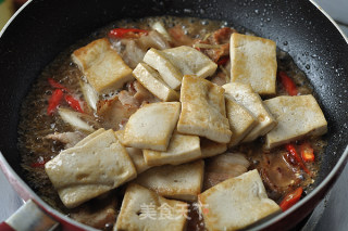 家常小炒豆腐的做法步骤：9