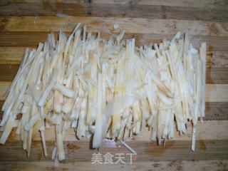 饼饼物语：【黑色之魅】麻香鲜笋黑米饼的做法步骤：7