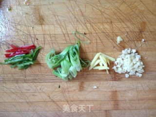 清脂降压美味菜——黄瓜炒木耳的做法步骤：3