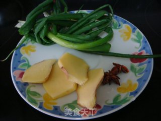 保健美容的“牛筋萝卜冻”的做法步骤：2
